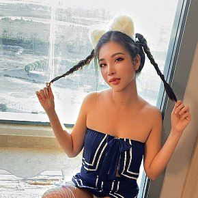 Eva escort in Dubai offers Pipe sans capote services