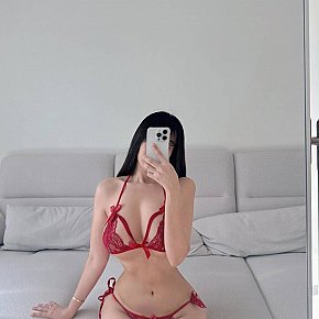 Sherly escort in Doha offers Bacio alla francese services