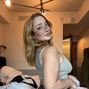 Fleur-de-Lorraine Completamente Naturale escort in Amiens offers Sborrata in faccia services