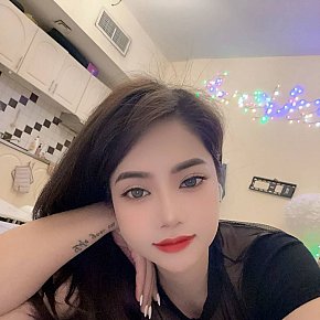 Jessica escort in Dubai offers Ganzkörpermassage services