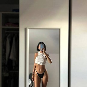 Evie Sin Operar escort in Dubai offers Azotes (dar)
 services