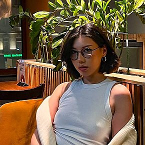 Evie Sin Operar escort in Dubai offers Azotes (dar)
 services