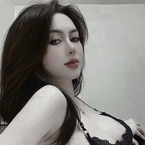 Yuki escort in Dubai offers Sărut Franţuzesc services