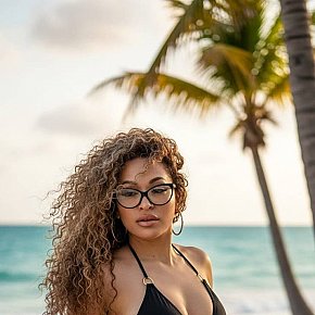 Karima escort in Abu Dhabi offers Experiencia de Novia (GFE)
 services