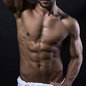 Escort in London, Owen Muskulös provides Erotische Massage
