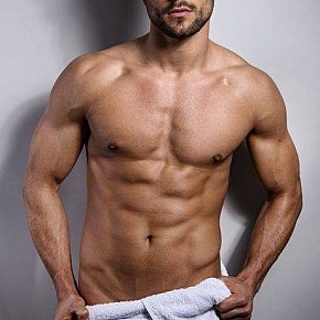 Owen performs Erotische Massage, escort in London