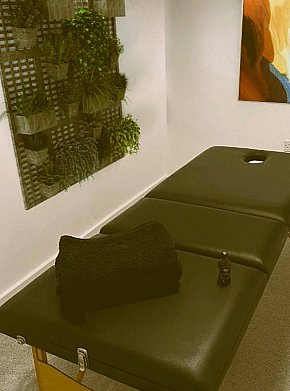 Marco escort in  offers Pipe sans capote services