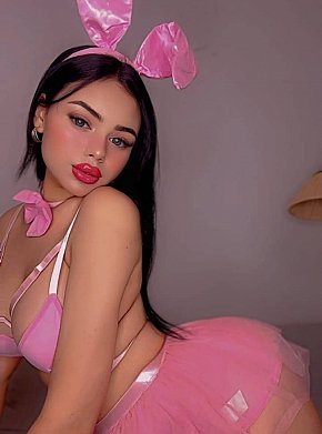 Simona Piccolina escort in Dubai
