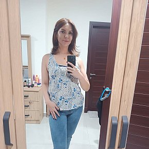 Narges escort in 