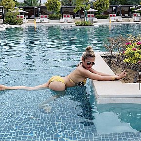 Bella escort in  offers Joc de Roluri şi Fantezie services