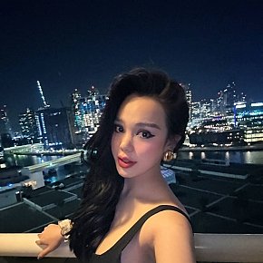 Elissa escort in Abu Dhabi offers Pipe sans capote services