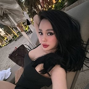 Elissa escort in Abu Dhabi offers Pipe sans capote services