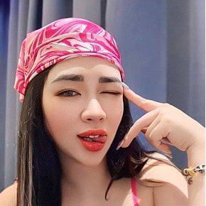 Lisa escort in Dubai offers Lécher et sucer les testicules services