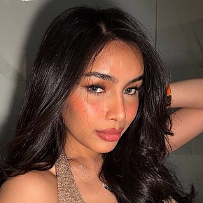 Megan Model/Fost Model escort in Manila offers Sex cam services