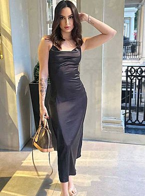 Milkyway escort in London offers Massagem intima services