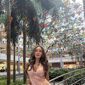Yassy escort in 