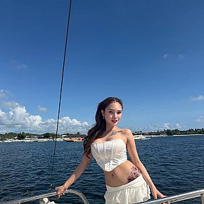 Yassy escort in 