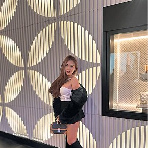 Yassy escort in 