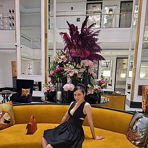 Mistress-Lady escort in Manama offers Maîtresse (hard) services