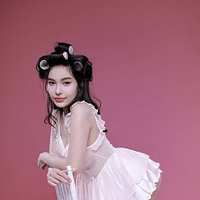 Amira escort in Macau