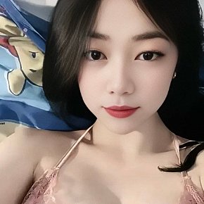 Emma escort in Jeddah offers 69 Position services