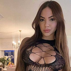 Novitera escort in London offers Girlfriend Experience(GFE) services