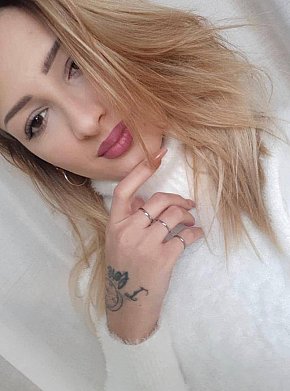 Morelle Naturală escort in Paris offers Girlfriend Experience(GFE) services