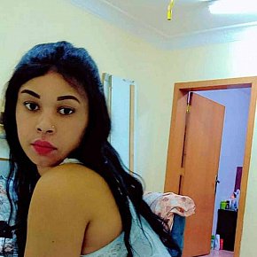 Sarah Entièrement Naturelle escort in  offers Massage intime services