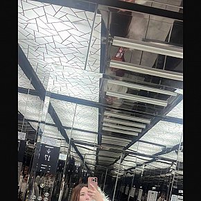 Xiao_Vy escort in Dubai offers Embrasser avec la langue services