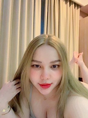 Sara escort in 