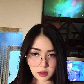 Blue escort in Manama offers 69 services