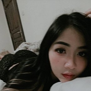 Blue escort in Manama offers Garganta Profunda services