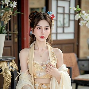 Lusy escort in Bangkok offers Cum in Mouth services
