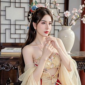 Lusy escort in Bangkok offers Cum in Mouth services