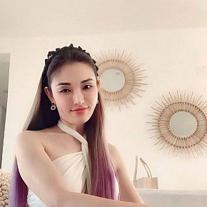 Min-min escort in Mumbai offers Sex în Diferite Poziţii services
