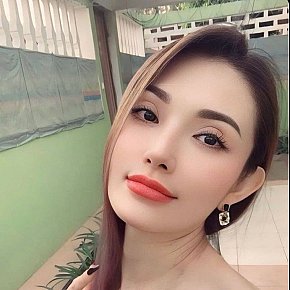 Min-min escort in Mumbai offers Sex în Diferite Poziţii services