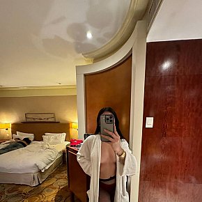 Lexi escort in Tokyo offers Kostüme/Uniformen services