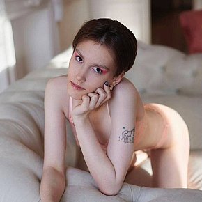 Lina escort in Jeddah offers Experiência com garotas (GFE) services