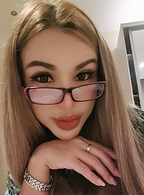 Lara escort in Juffair offers Ejaculação na boca services
