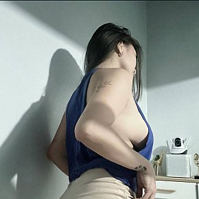 Lysa escort in  offers Massagem sensual em todo o corpo services