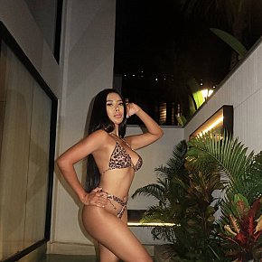 Julia Natürlich escort in Kuta Bali offers Küssen services