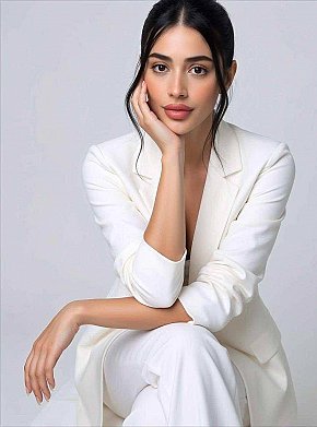 Salma Vip Escort escort in Madrid offers Experiencia de Novia (GFE)
 services