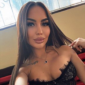 Zlata Pequeña Y Delgada escort in Limassol offers Lluvia Dorada (dar)
 services