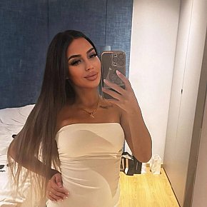 Zlata Pequeña Y Delgada escort in Limassol offers Lluvia Dorada (dar)
 services
