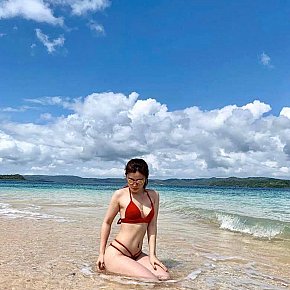 evora-wild-stunning-Gfe Prof De Fitness escort in Manila offers Embrasse selon affinités services