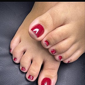 Katrina Superpeituda escort in Dubai offers Massagem erótica services