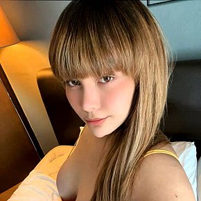 Mimi Completamente Natural escort in Kuala Lumpur offers BDSM services