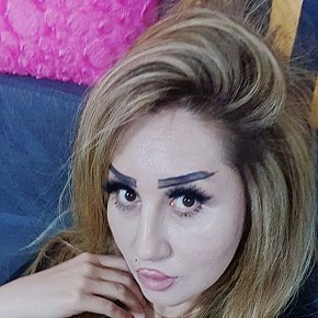 Nadia Madura escort in Muscat offers Masaje sensual de cuerpo completo
 services