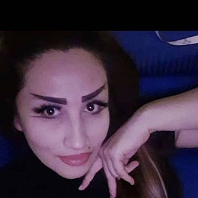 Nadia Madura escort in Muscat offers Masaje sensual de cuerpo completo
 services