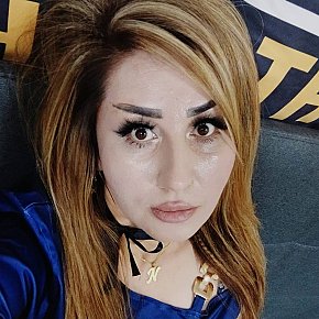Nadia Madura escort in Muscat offers Masaje sensual de cuerpo completo
 services
